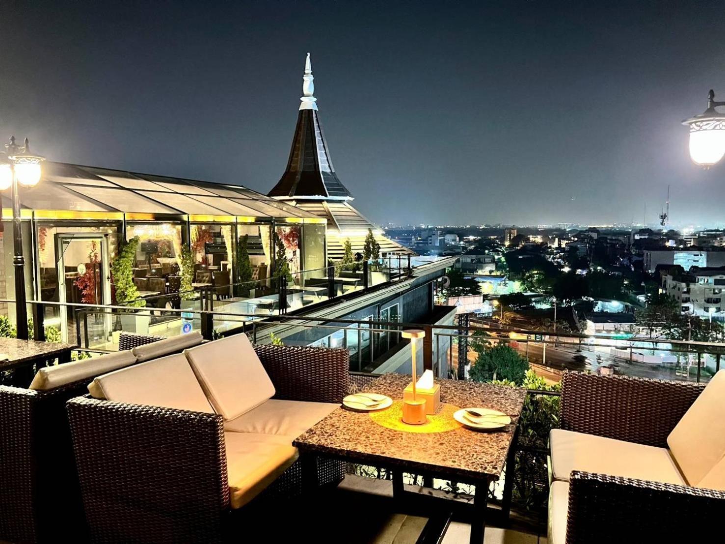 Sky Dome Resotel - โรงแรมสกายโดม รีโซเทล Μπανγκόκ Εξωτερικό φωτογραφία