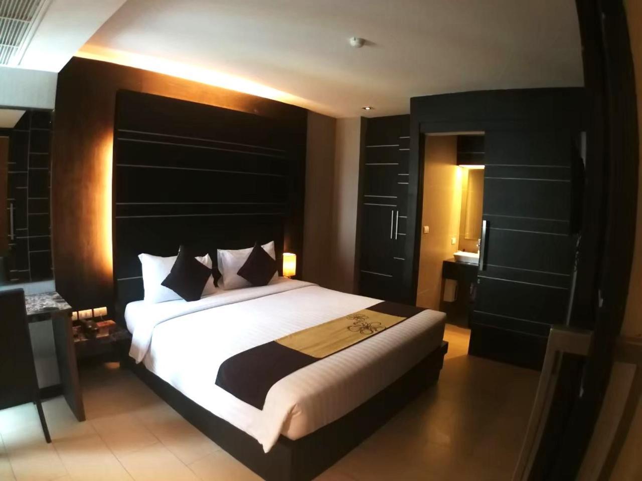 Sky Dome Resotel - โรงแรมสกายโดม รีโซเทล Μπανγκόκ Εξωτερικό φωτογραφία