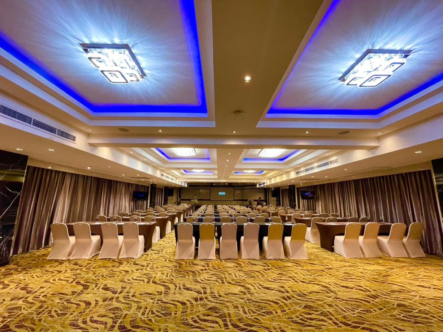 Sky Dome Resotel - โรงแรมสกายโดม รีโซเทล Μπανγκόκ Εξωτερικό φωτογραφία