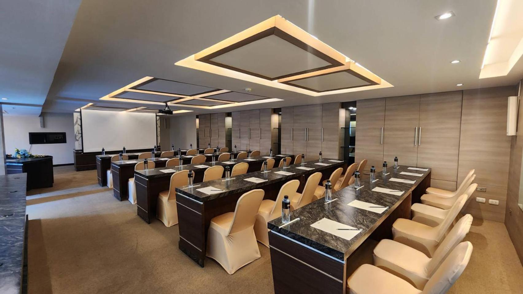 Sky Dome Resotel - โรงแรมสกายโดม รีโซเทล Μπανγκόκ Εξωτερικό φωτογραφία