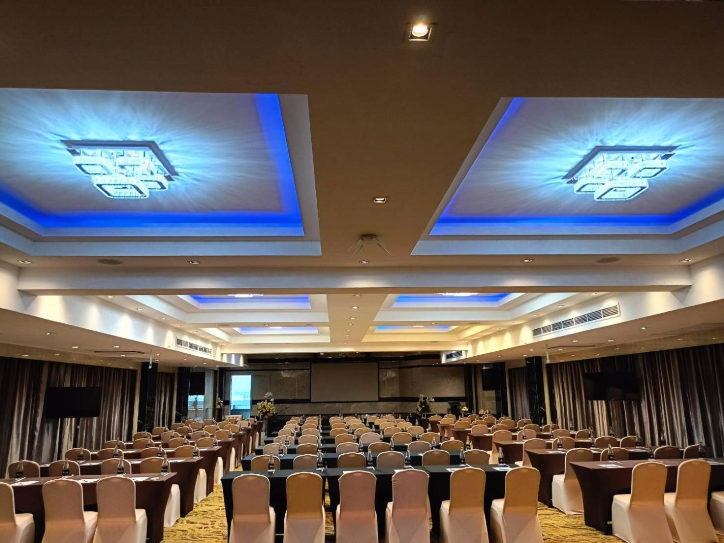 Sky Dome Resotel - โรงแรมสกายโดม รีโซเทล Μπανγκόκ Εξωτερικό φωτογραφία