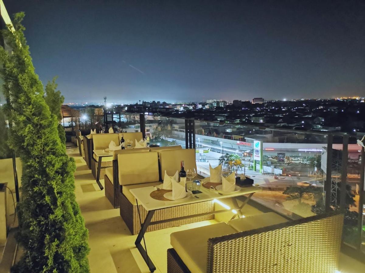 Sky Dome Resotel - โรงแรมสกายโดม รีโซเทล Μπανγκόκ Εξωτερικό φωτογραφία